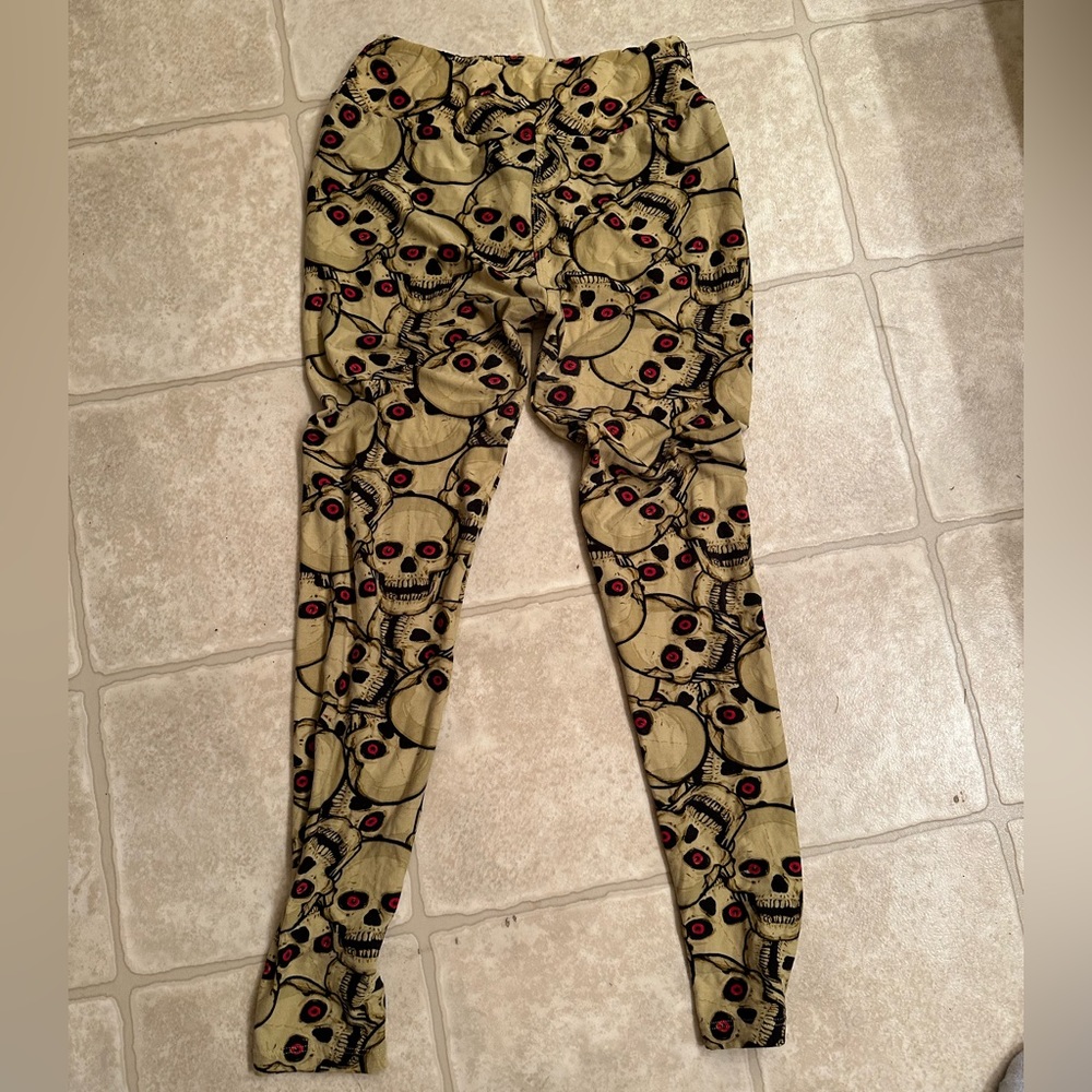 LuLaRoe EUC Halloween skull leggings
